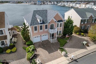 27 Bowsprit Dr, Bayville, NJ 08721