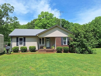 655 Enoch Cemetery Rd, Huntingdon, TN 38344