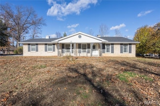 709 Rolfe Dr, Saint Louis, MO 63122