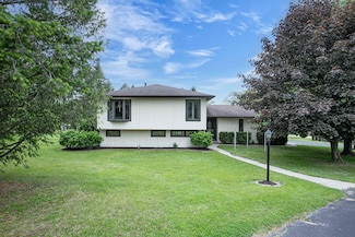 N9695 Willard Rd, Berlin, WI 54923