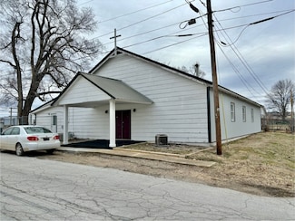 0 S Hunter St, Versailles, MO 65084
