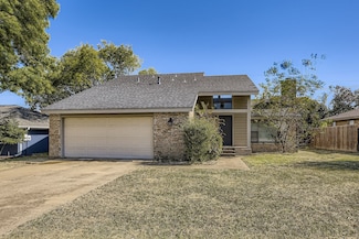 1885 Cliff View Dr, Lewisville, TX 75077