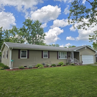 732 W Lovell St, Salem, IL 62881