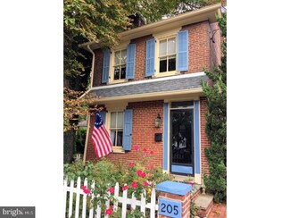 205 Jacob St, Mont Clare, PA 19453