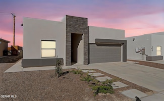 830 Magnolia Park St, Santa Teresa, NM 88008