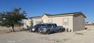 8337 20th St W, Mojave, CA 93501