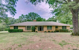 114 Mockingbird St, Mount Pleasant, TX 75455