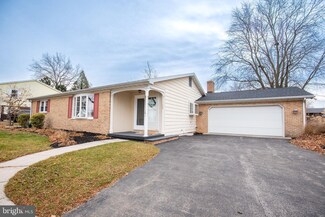 323 Parkway Dr, Littlestown, PA 17340