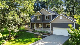 334 Linda Ct, Circle Pines, MN 55014