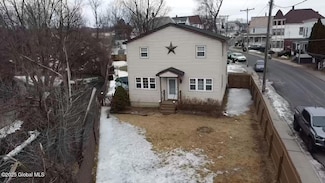 21 Frances St, Mechanicville, NY 12118