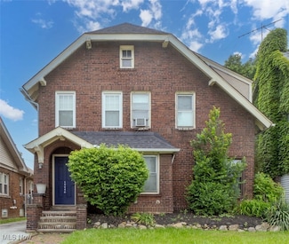 15246 Lake Shore Blvd, Cleveland, OH 44110