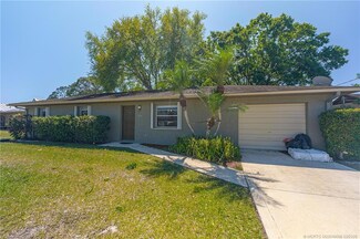 374 NW Ferris Dr, Port Saint Lucie, FL 34983