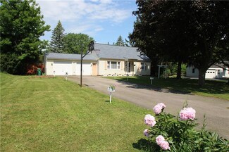 183 Mystic Ln, Rochester, NY 14623