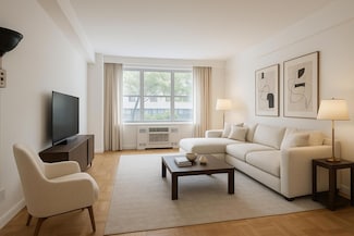 333 E 46th St Unit 2G, New York, NY 10017