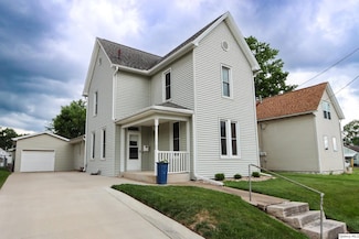 2024 Lind St, Quincy, IL 62301