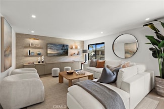 600 E Oceanfront Unit 1A, Newport Beach, CA 92661