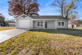 304 N Mulberry St, Adrian, MO 64720