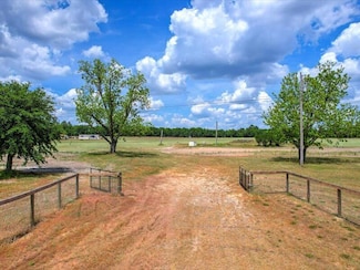 127 Tinker Creek Rd, Williston, SC 29853