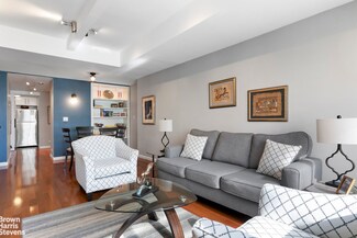 165 W 66th St Unit 17H, New York, NY 10023