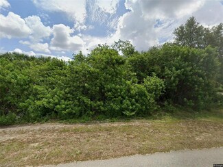600 8th Ave, Lehigh Acres, FL 33972
