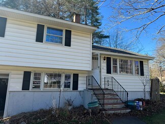 7 Beacon Dr, Merrimack, NH 03054