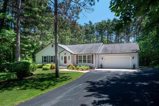 2320 River Bend Rd, Plover, WI 54467