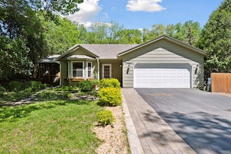 21986 Bracketts Rd, Excelsior, MN 55331