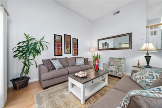 20815 Norwalk Blvd Unit 6, Lakewood, CA 90715