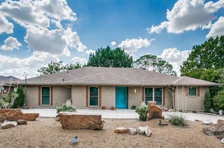 2315 Hillside Ln, Carrollton, TX 75006