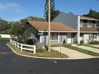 1200 Abbey Crescent Ln, Clearwater, FL 33759