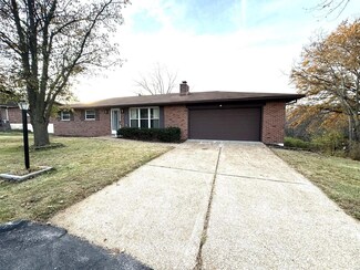 5011 Courtside Dr, Imperial, MO 63052