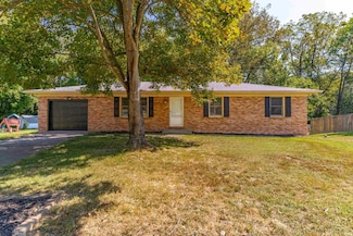 6800 Oakmont Ct, Newburgh, IN 47630