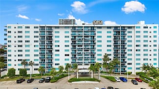 7525 E Treasure Dr Unit 304, North Bay Village, FL 33141