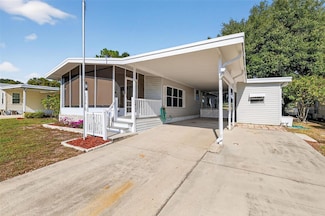 3224 Manatee Rd, Tavares, FL 32778