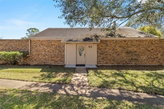 63 Chervil Common, Lake Jackson, TX 77566