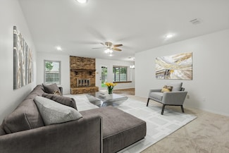 213 Daniels Ct, Crowley, TX 76036