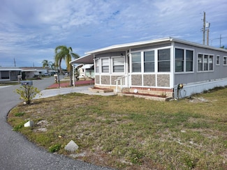 24 Tangelo Dr, Winter Haven, FL 33884