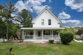 735 Hildreth St, Dracut, MA 01826