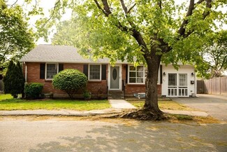 37 Chipman Rd, Beverly, MA 01915