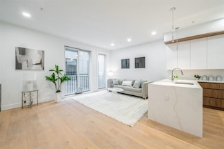 160 Brunswick St Unit 204, Jersey City, NJ 07302