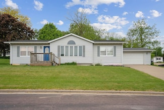 119 White St, Benton, WI 53803