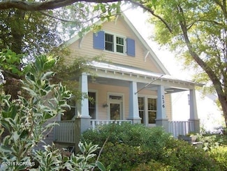 236 W Shorewood Dr, Emerald Isle, NC 28594