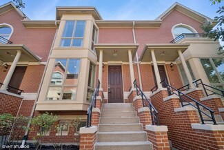 42 Legacy Ln, Wheeling, IL 60090
