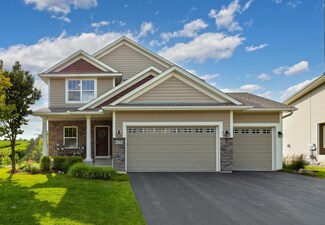 9110 Degler Cir, Chanhassen, MN 55317