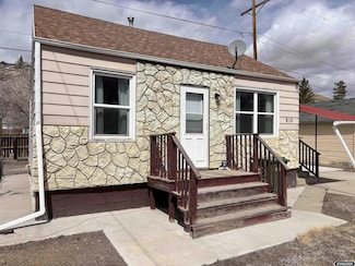 810 Muir Ave, Rock Springs, WY 82901