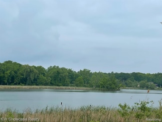 vacant Newport Way Dr, Waterford Township, MI 48329