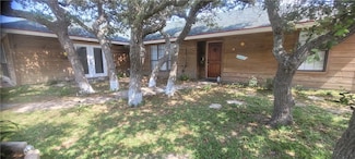 167 Shady Oak Ln, Rockport, TX 78382