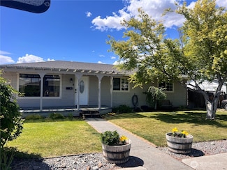 235 Ivy St NE, Ephrata, WA 98823
