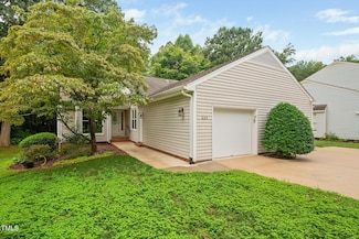 227 Chimney Rise Dr, Cary, NC 27511