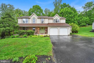 82 Rock Haven Ct, Reading, PA 19606
